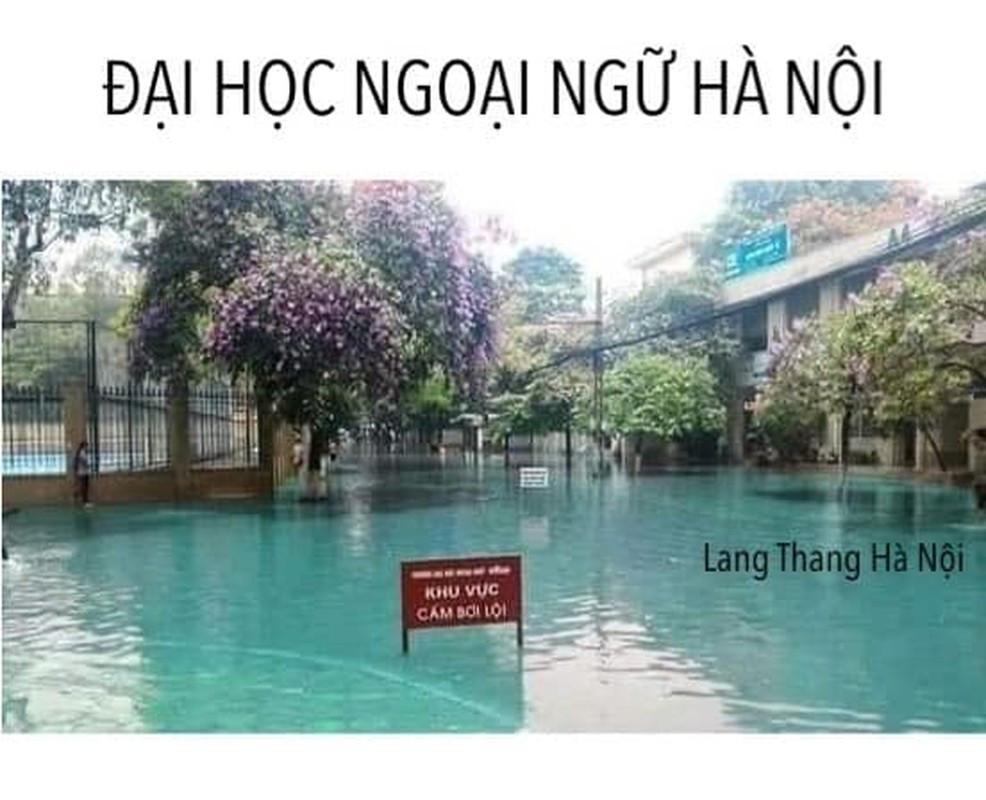 Đại học Ngoại ngữ Hà Nội được chế ảnh nước màu xanh chẳng kém "Tuyệt tình cốc".