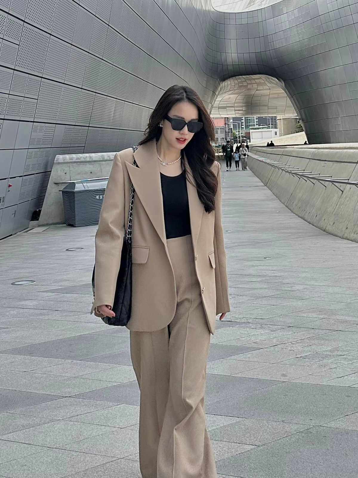 MC Ngô Mai Phương là gương mặt nhà đài được khán giả yêu quý với nhiều chương trình Bữa Trưa Vui Vẻ, Ngày Xưa Chill Phết,...