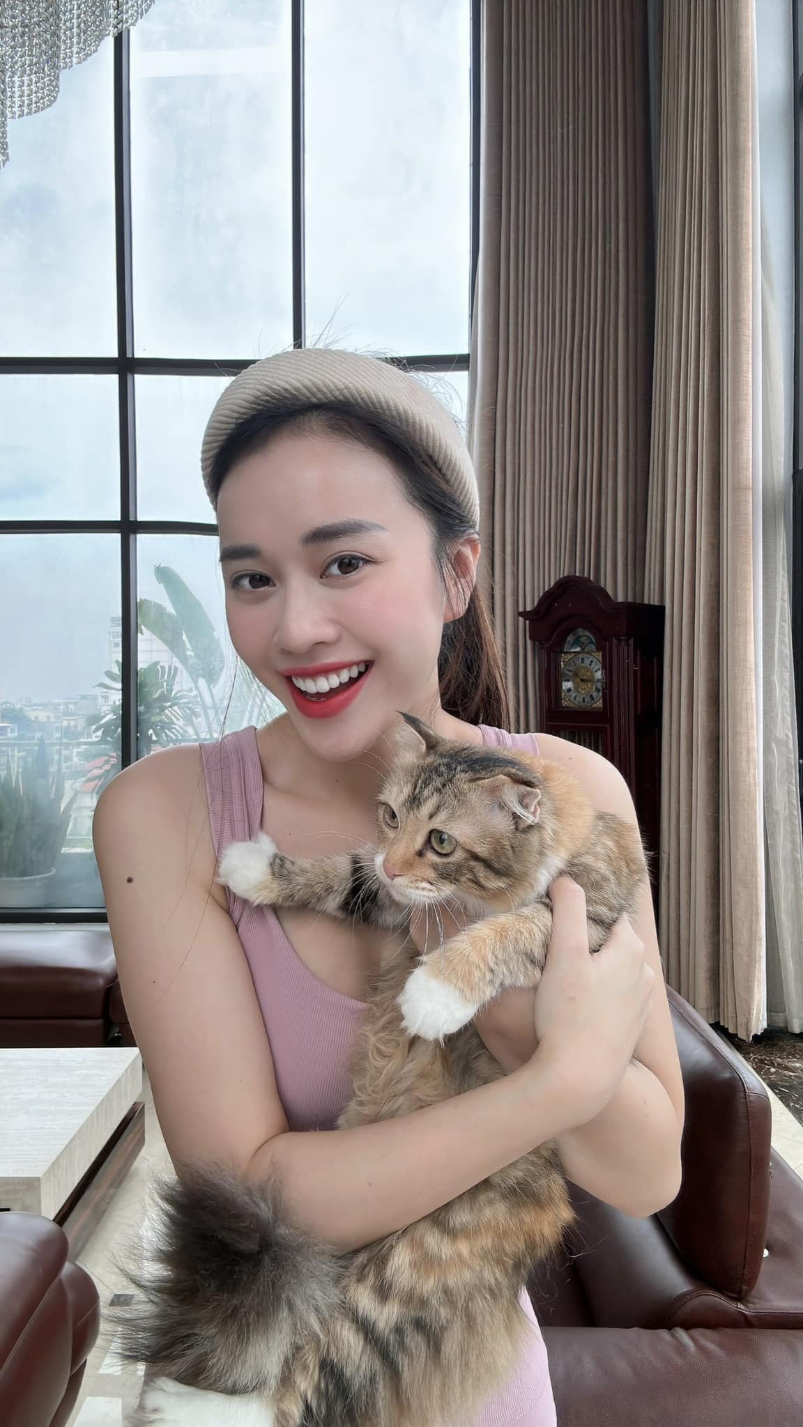 Ngoài ra MC Ngô Mai Phương cũng đều đặn cập nhật tình hình cuộc sống cũng như những thay đổi sau khi có em bé lên trang cá nhân.