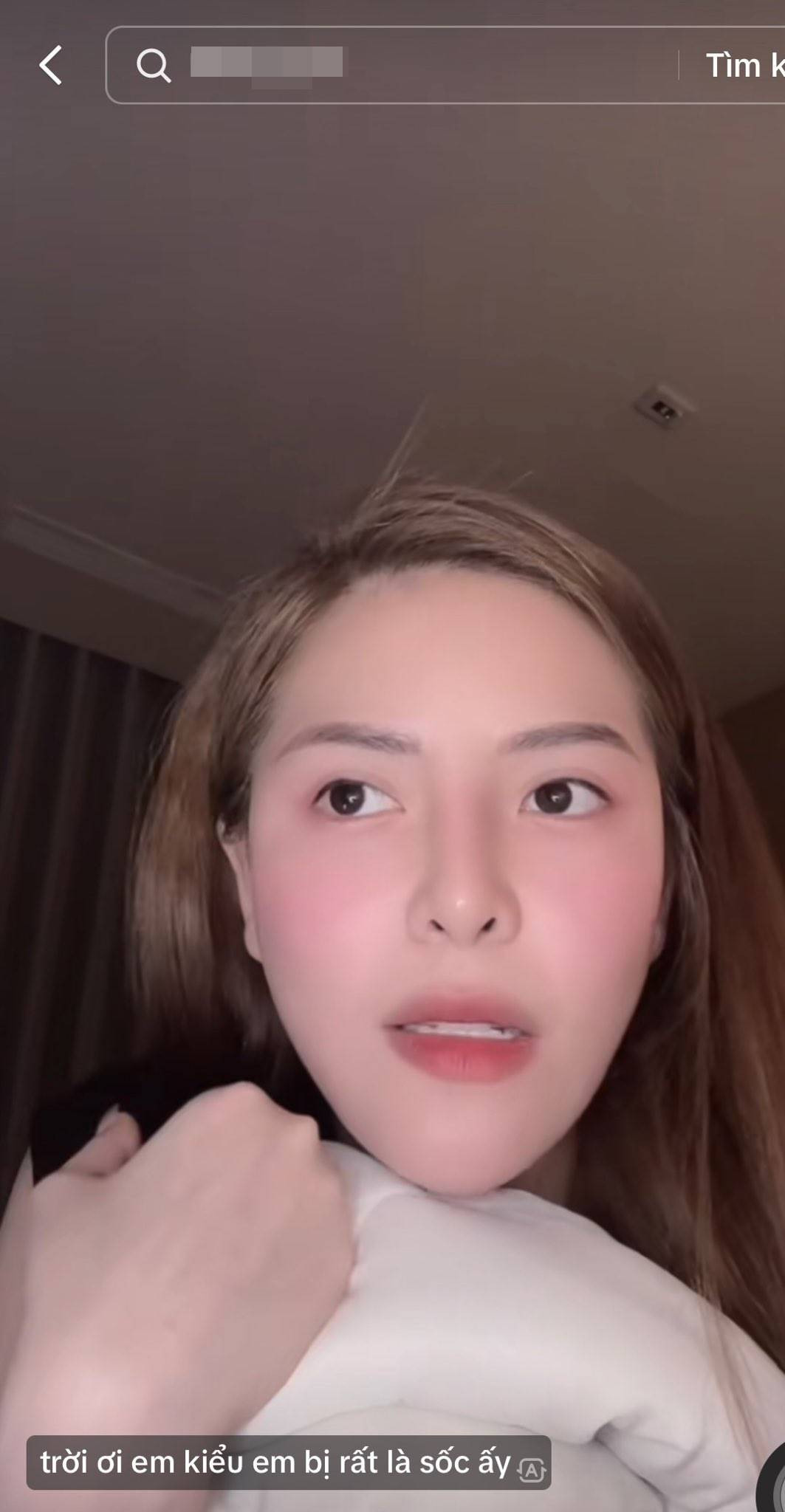 Mới đây, một cô gái có tên TikTok là Mai Ly Official (Mailystyle) bất ngờ đăng tải clip tố bạn gái Quang Hải những lùm xùm trong quá khứ như làm sugar baby, quỵt tiền, đe dọa chủ cũ...