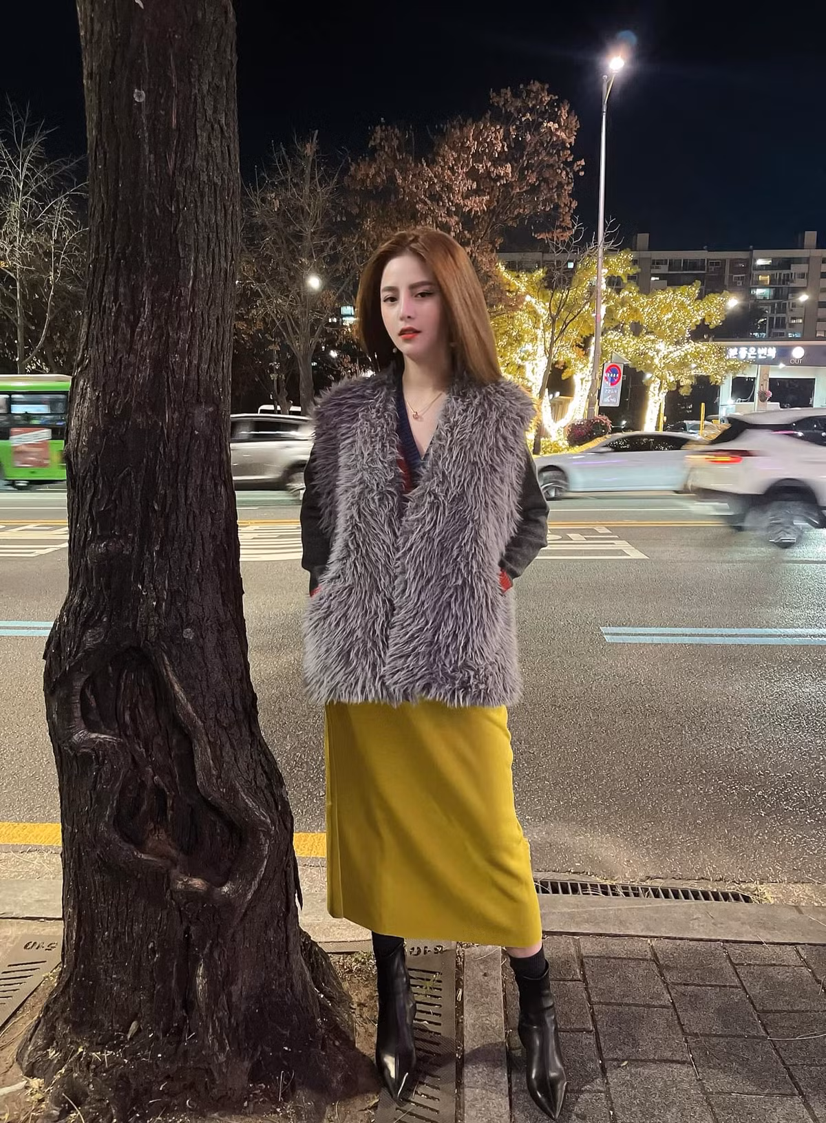 Hot girl Mai Ly sinh năm 1995, tốt nghiệp Học viện tài chính, hiện đang là một trong những cô nàng sở hữu nhiều phong cách thời trang thu hút sự quan tâm của cộng đồng mạng.