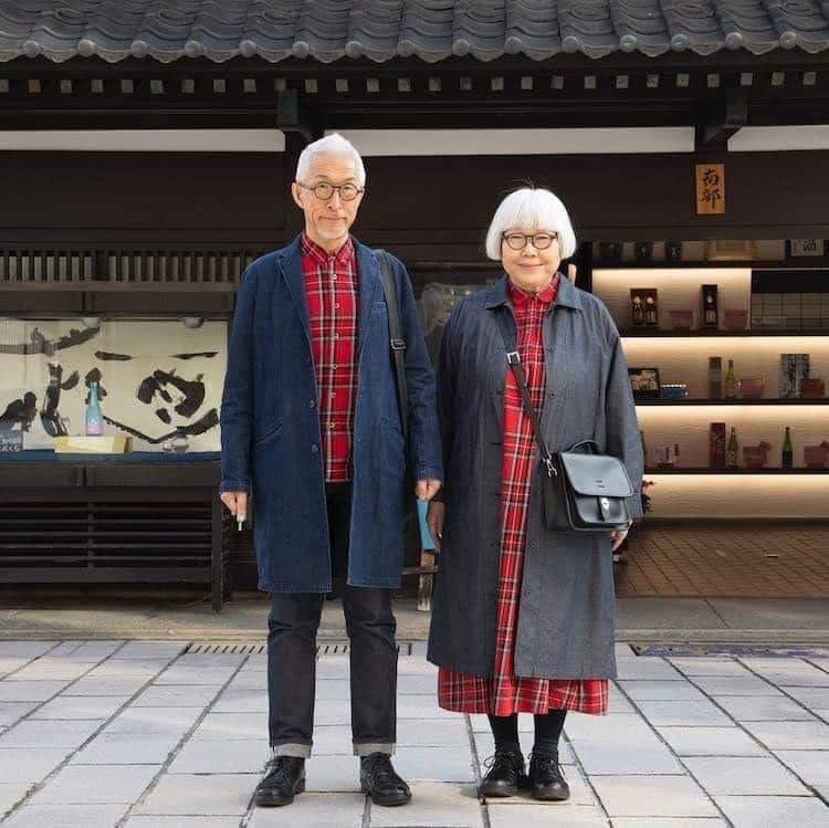 Được biết đến với tên gọi thân thương là Bon và Pon, cặp vợ chồng già này đã có hơn 900.000 người theo dõi phải thán phục bởi phong cách giống nhau đến đáng kinh ngạc của họ.