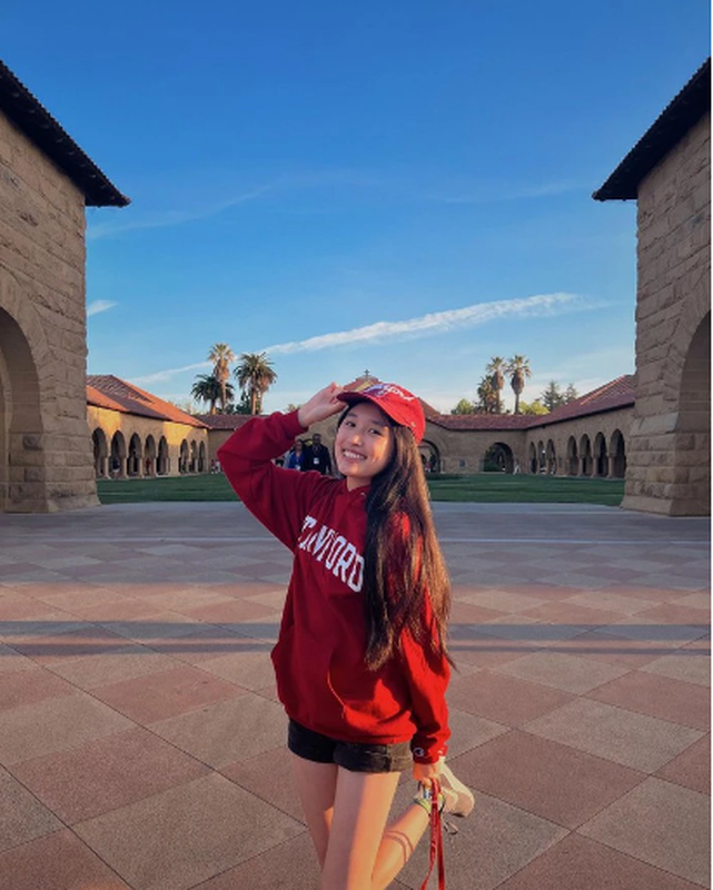 Hiện tại Jenny Huỳnh là gương mặt Gen Z nổi bật trên các nền tảng MXH.