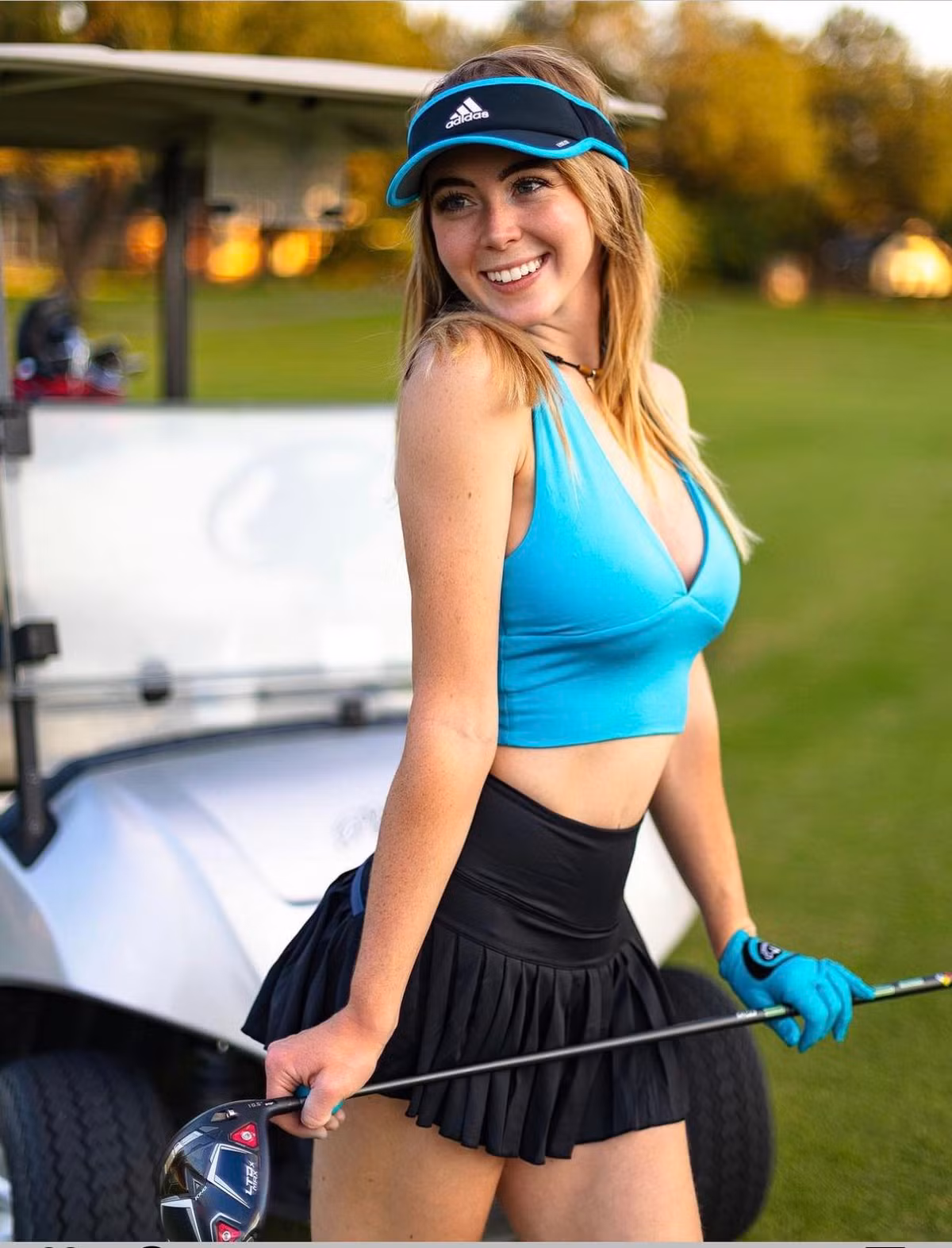 Ve nong bong kho cuong cua golfer xinh dep bac nhat nuoc My