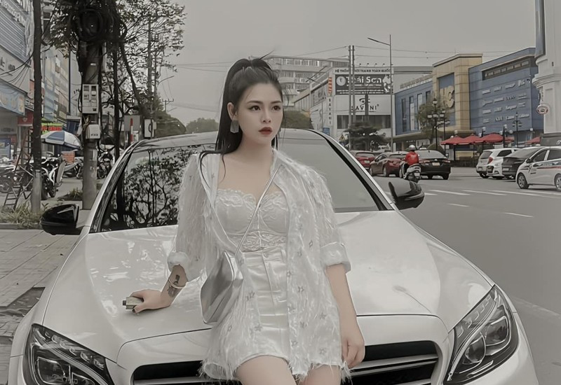 Phần đông cư dân mạng tò mò về cuộc sống hiện tại của cô dâu Thuý Trà sau đám cưới đó.