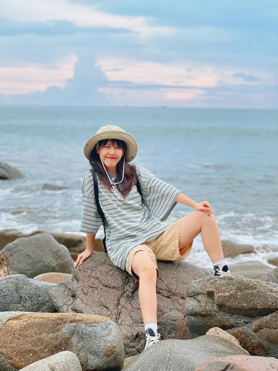 Những ai hâm mộ Hậu Hoàng chắc đều biết trước giờ cô nàng Youtuber này luôn gắn liền với hình ảnh lầy lội.