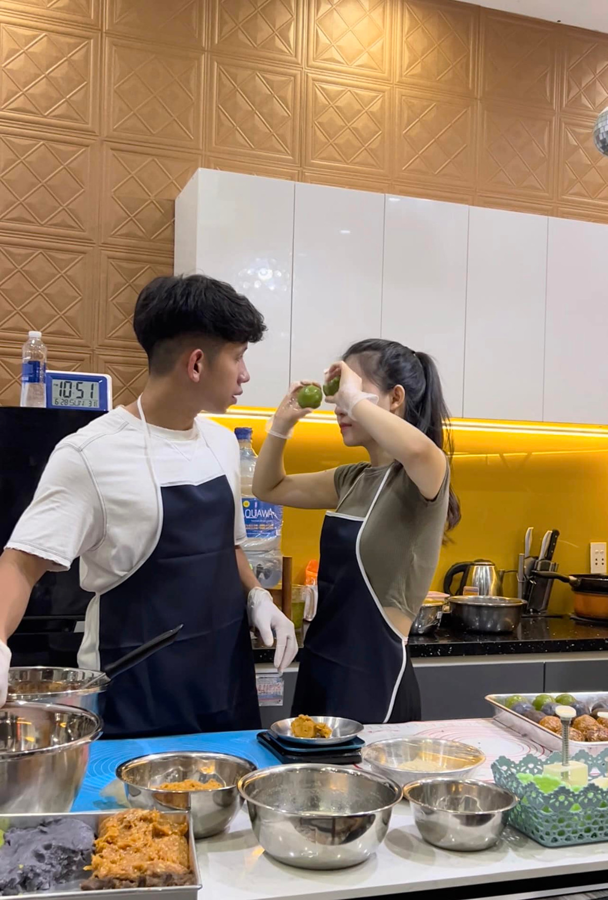 Tình yêu của Hồng Duy và bạn gái khá giản dị nhưng vẫn được nhiều người ngưỡng mộ. Ảnh: FBNV