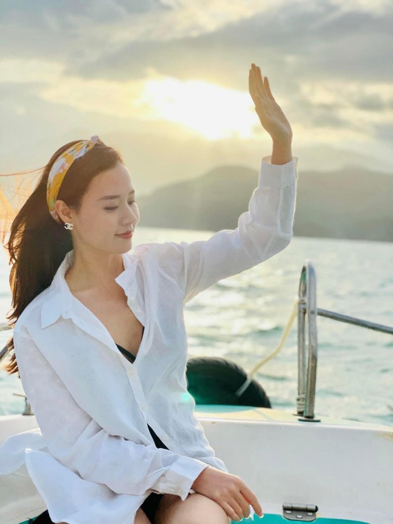 Dù được gọi tên dưới vai trò nào, Midu cũng gây ấn tượng bởi những thành tựu đang có và nhan sắc nổi bật.