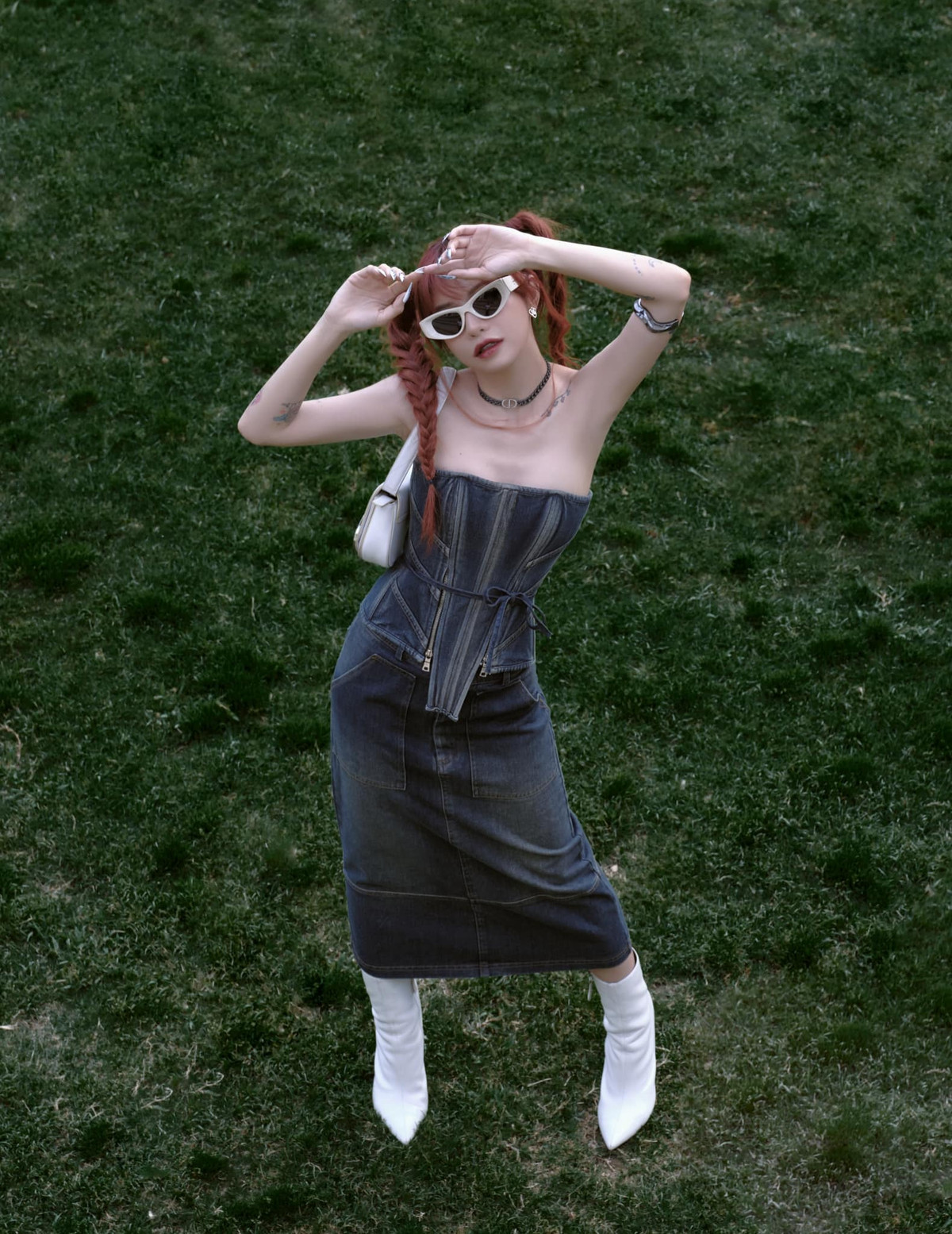 Cô nhận về nhiều lời khen bởi vẻ đẹp cuốn hút và vóc dáng thon gọn hoàn hảo sau thẩm mỹ.