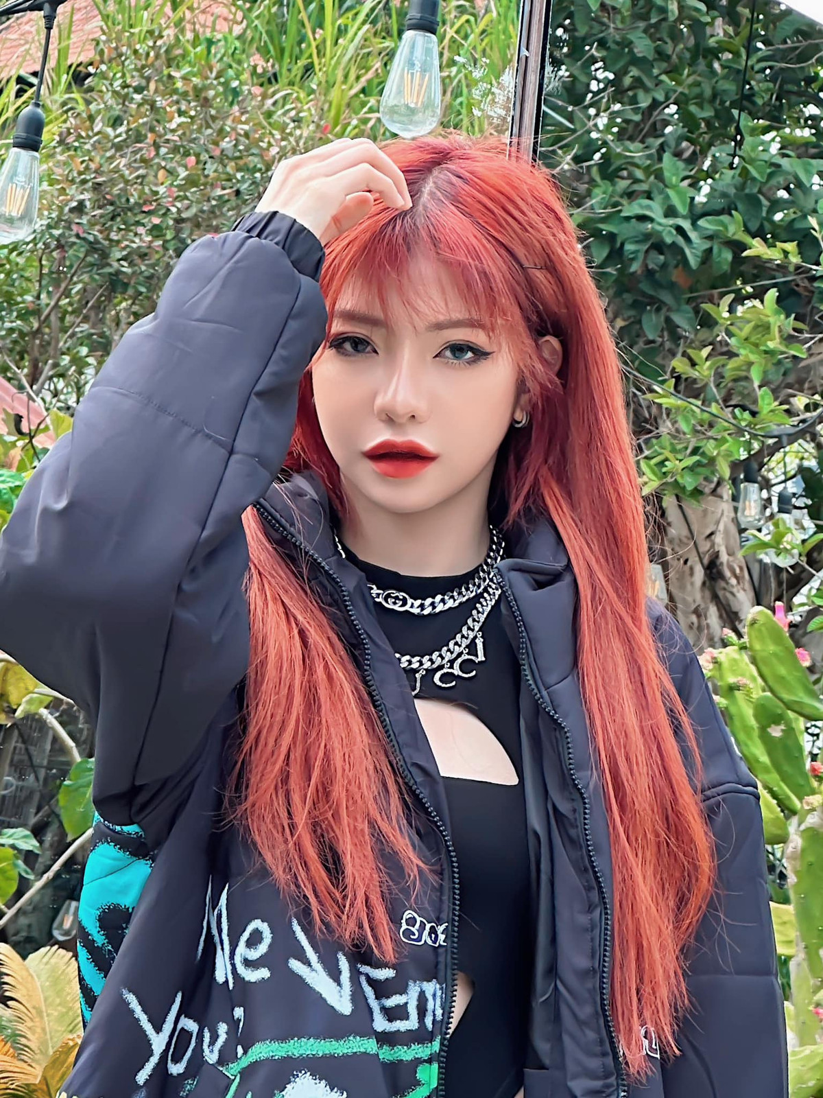 Thời điểm vừa lấn sân vào làng giải trí với vai trò TikToker CiiN hoàn toàn chưa động chạm đến "dao kéo". Điều này khiến cô cũng gặp nhiều lời bình phẩm kém duyên về nhan sắc từ netizen.