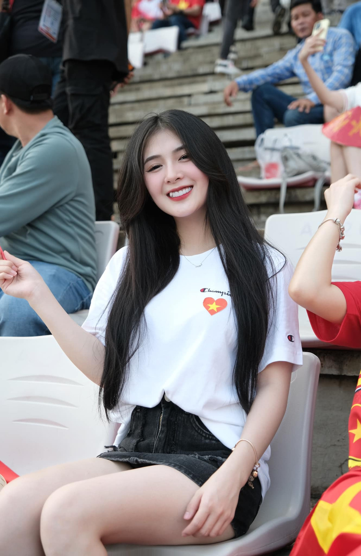 Cô sinh viên trường Đại học sân khấu Điện ảnh Hà Nội được ưu ái gọi là mỹ nhân vùng cao.