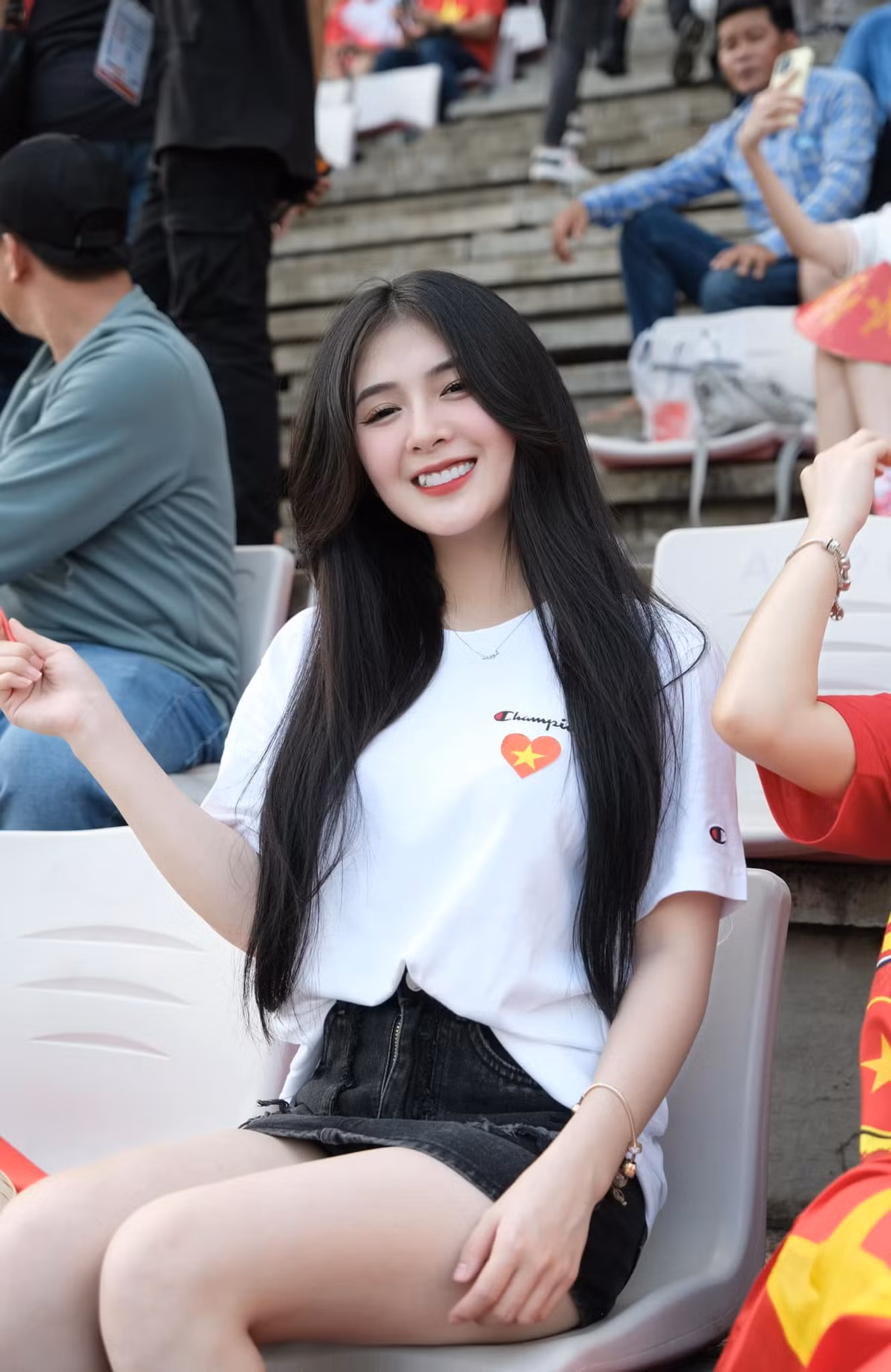 Cô sinh viên trường Đại học sân khấu Điện ảnh Hà Nội được ưu ái gọi là mỹ nhân vùng cao.