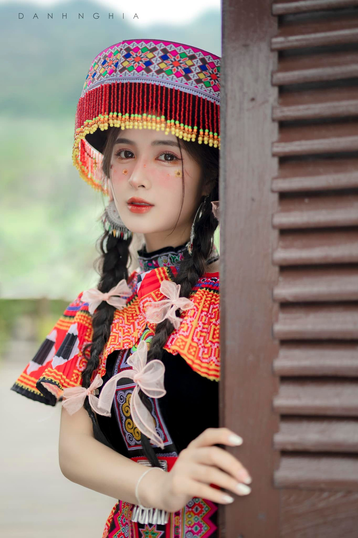 Những bộ trang phục truyền thống đậm chất thời trang lẫn văn hoá được cô nàng yêu thích và lưu lại hút chục ngàn lượt like.