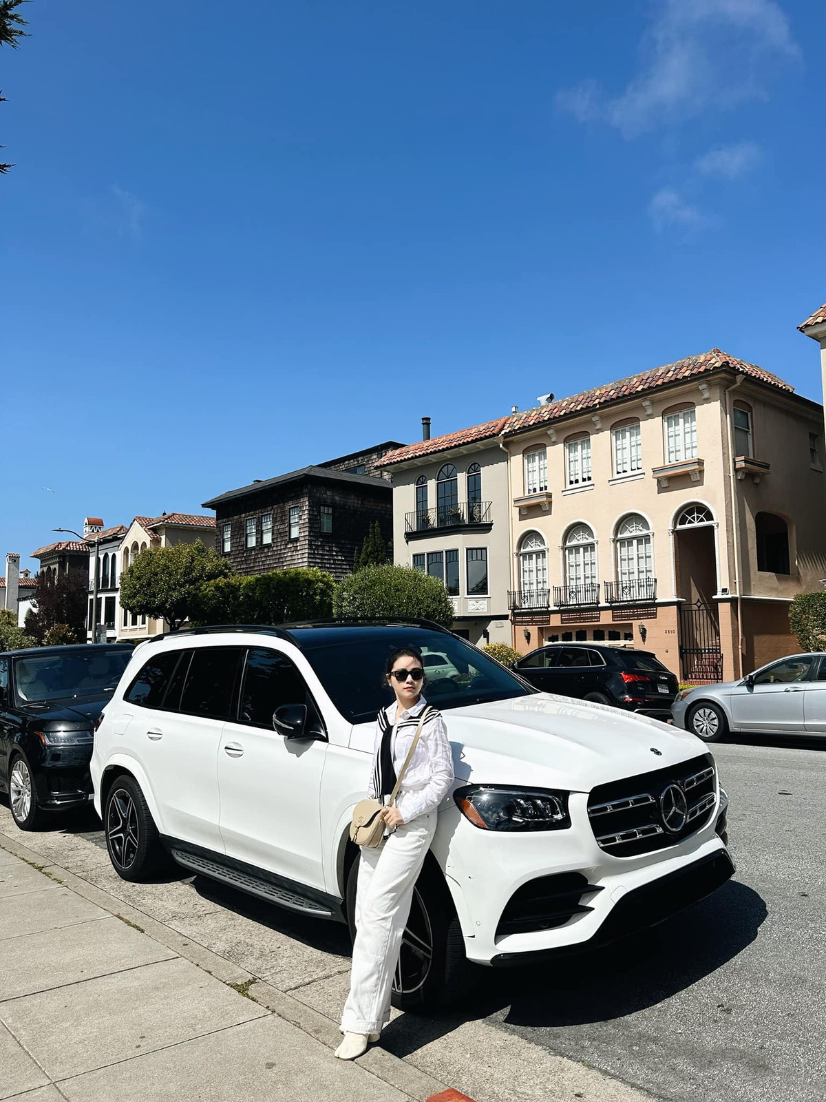 Trước những xôn xao của cư dân mạng, hot mom Hằng Túi cũng chia sẻ hiện tại không muốn chia sẻ quá nhiều chuyện đời tư lên mạng xã hội. Đồng thời về những chuyện cũ đã qua không có những mâu thuẫn, chỉ là không còn chung tư tưởng, quan điểm sống nên quyết định dừng lại.