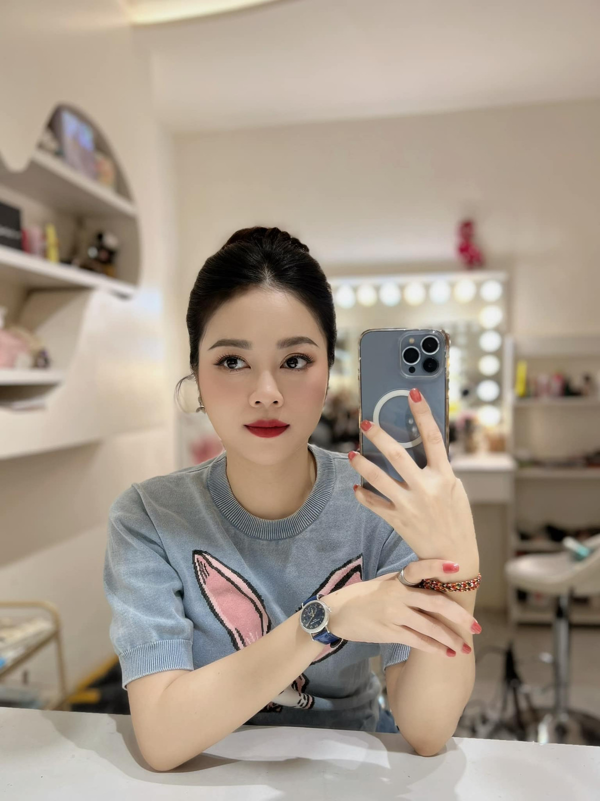 Trái với nhan sắc và sự nghiệp, đường tình duyên của Hằng Túi lại có phần lận đận.