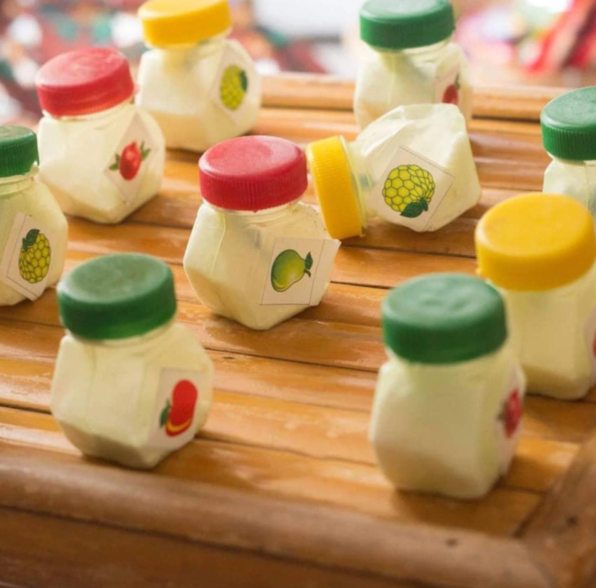 Dù bây giờ được đi nhiều nơi, ăn nhiều món ngon nhưng thật khó để tìm lại hương vị mê hoặc từ thức quà tuổi thơ này. Ảnh: Lê Anh Tuấn