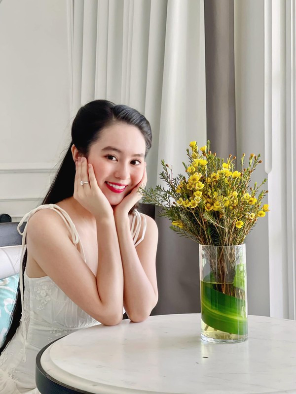 Ái Phi cho hay, cô không muốn tiết lộ quá nhiều về chuyện cá nhân. Cô chỉ tiết lộ, bản thân đang rất hạnh phúc. Ảnh: Tổng hợp