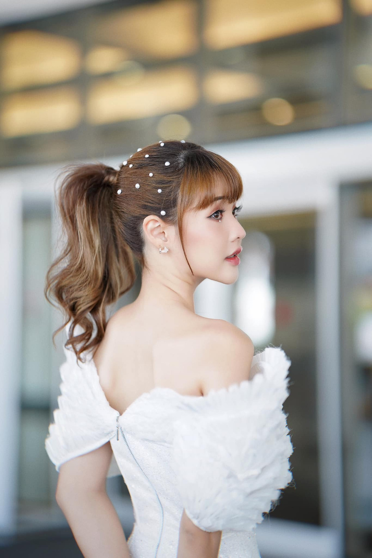 Với nhan sắc cực phẩm của mình, cô nàng thu hút ánh nhìn của fan nam.