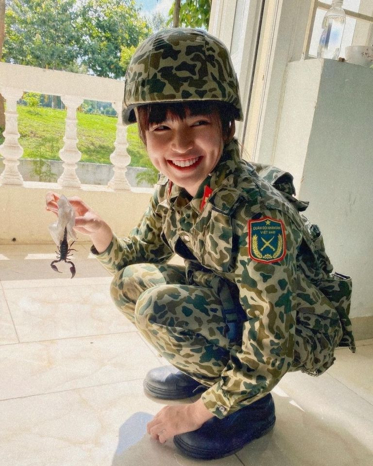 Điều này khiến danh tiếng nữ diễn viên chịu nhiều ảnh hưởng, không ngừng nhận được bình luận chỉ trích tiêu cực từ khán giả.