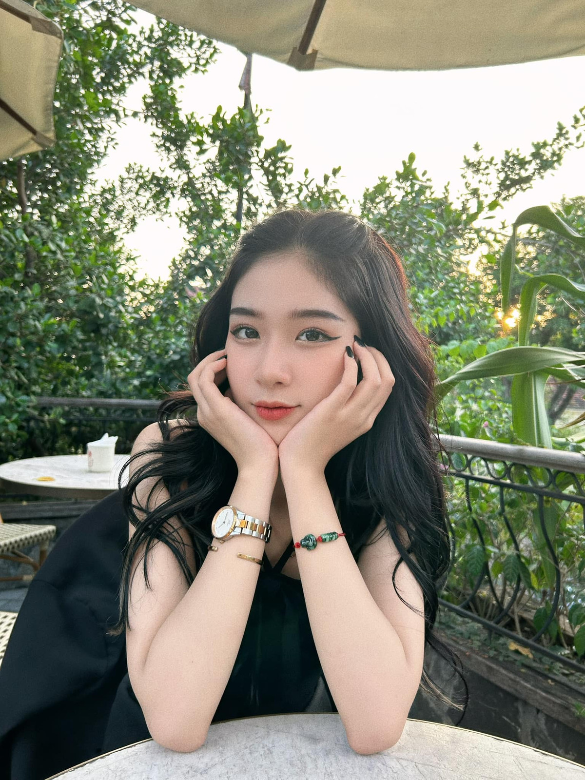 Hiện tại, Thu Trang đang làm MC, ngoài ra cô còn được biết đến với vai trò mẫu ảnh.