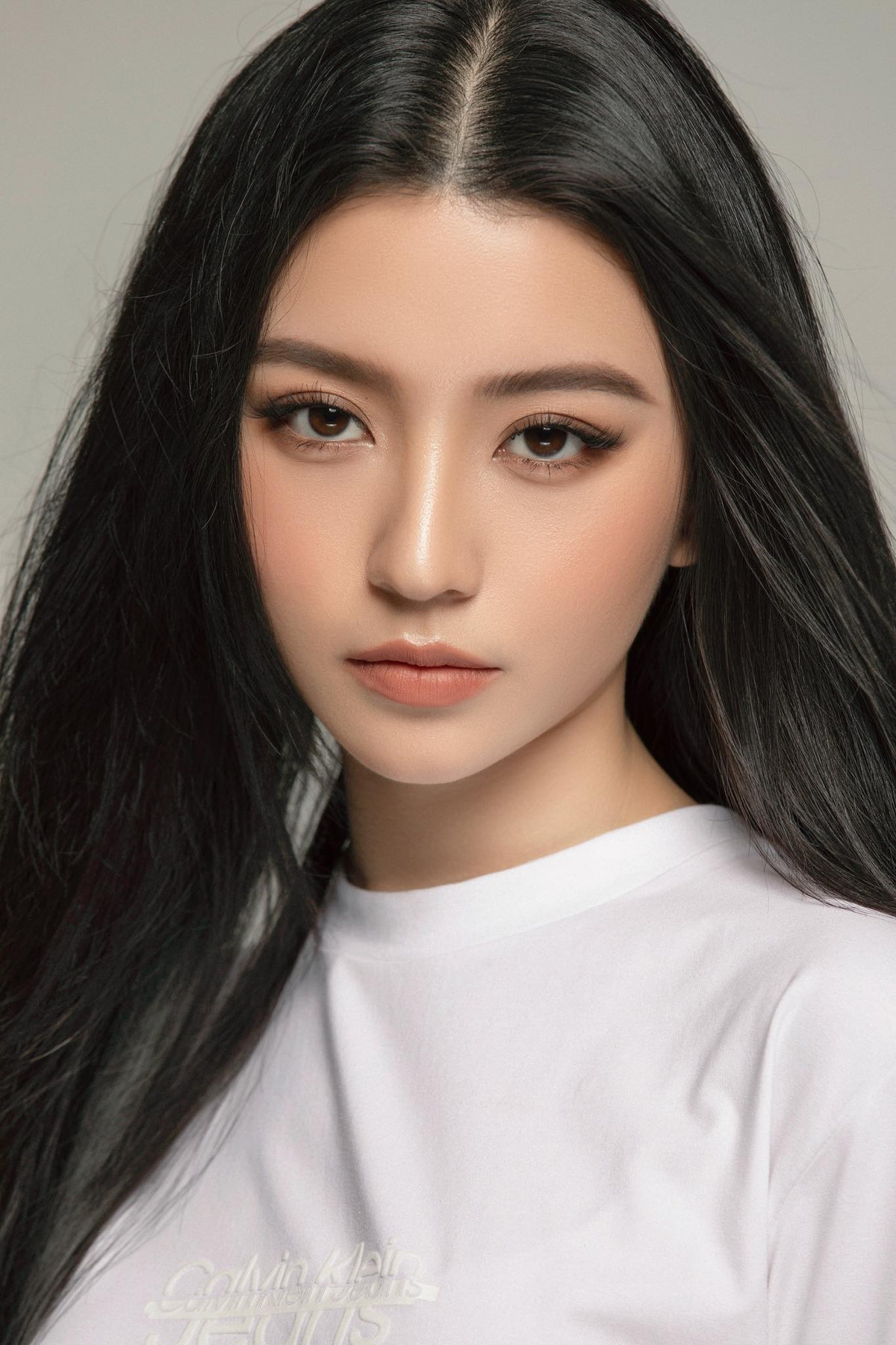 Sau khi nổi tiếng MXH, Bâu trở thành người mẫu, diễn viên tự do.