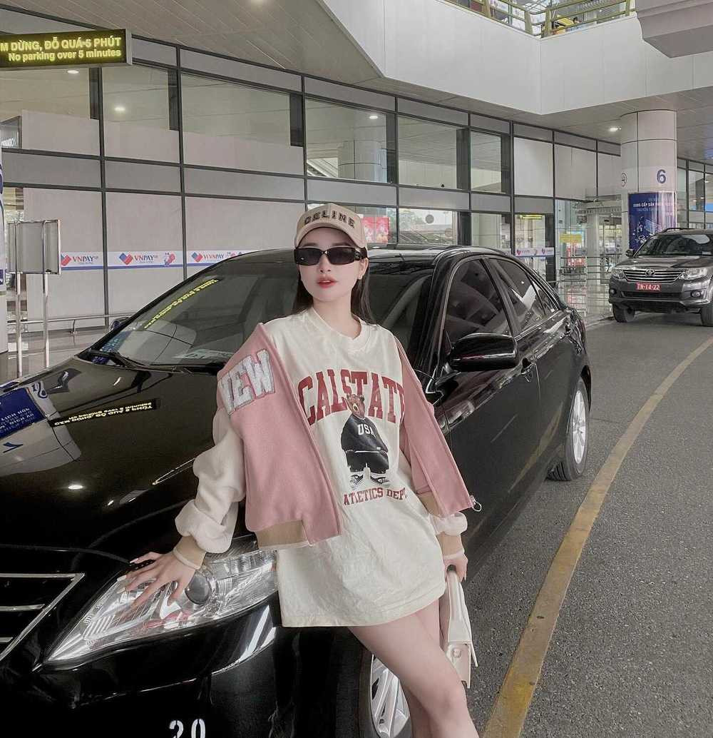 Nhiều người nhận xét cô vừa xinh lại giàu, đúng chuẩn cô gái mà bao chàng trai mong muốn có được. Ảnh: Fanpage Nghệ An