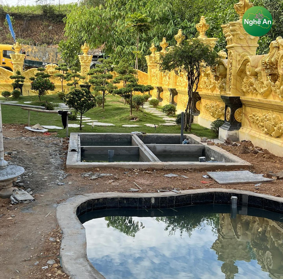 Hiện tại, dù chưa rõ thực hư nhưng nhiều người vẫn phát sốt trước món quà hồi môn giá trị lớn của ông bố đại gia xứ Nghệ.