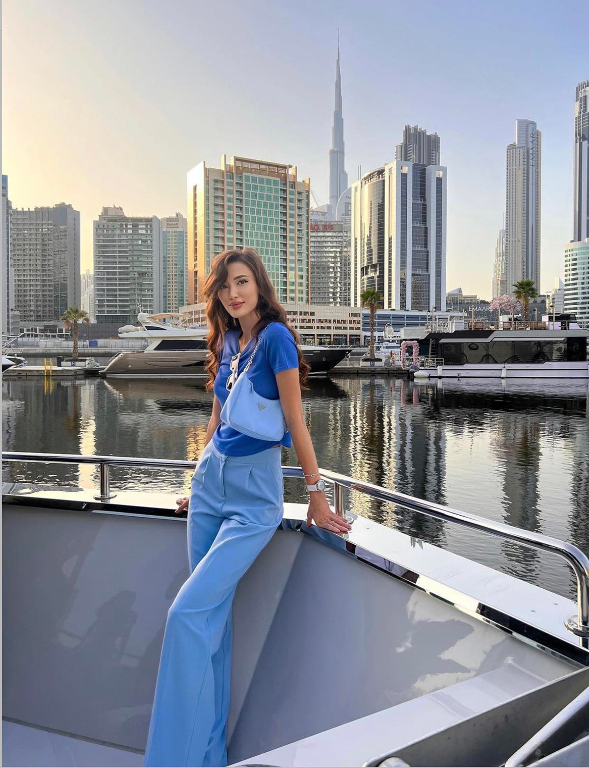 Tuy nhiên, chính cộng đồng mạng đã minh oan cho "nữ thần bóng chuyền". Họ cho rằng những điểm khác lạ trên gương mặt cô chỉ là kết quả của trang điểm hoặc sử dụng phần mềm chỉnh sửa ảnh.