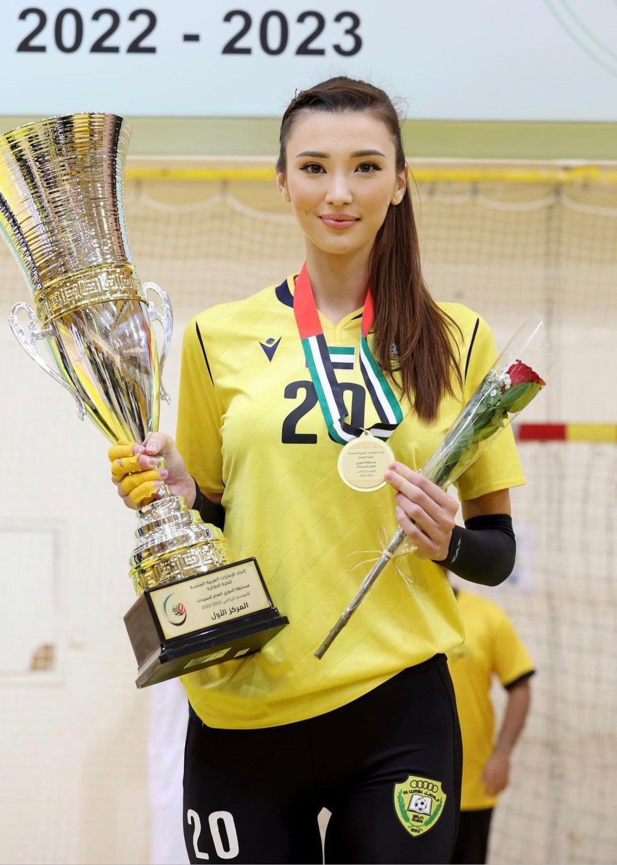 Sabina Altynbekova được mệnh danh là " nữ thần bóng chuyền" sau khi xuất hiện tại một giải đấu bóng chuyền diễn ra ở Trung Quốc nhiều năm trước.