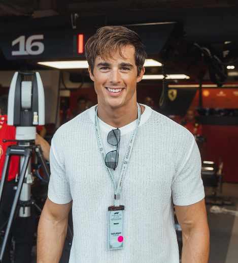 Ở tuổi 36, dù hiếm khi chia sẻ về cuộc sống cá nhân nhưng Pietro được cho là vẫn còn độc thân và đang chăm chỉ hoạt động trong làng mẫu.