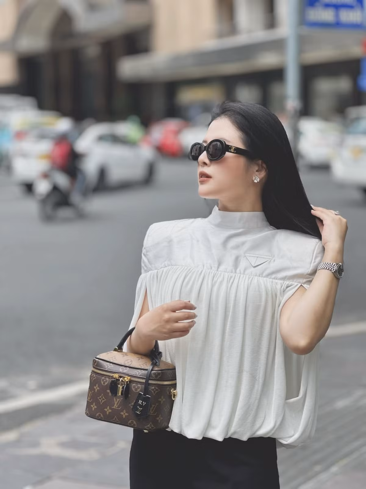 Cô là gương mặt quen thuộc xuất hiện trong loạt bản tin, chương trình chính luận như: Y tế 24h, Bản tin kinh tế, Tài chính kinh doanh, Tiêu dùng 24h... của VTV.