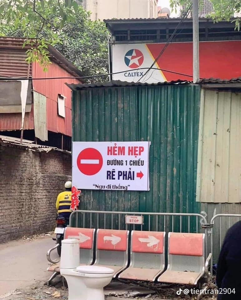 Chỉ cần dạo một vòng quanh khu vực đang sinh sống hay ghé vào các cửa hàng thời trang, ăn uống, chắc chắn sẽ phải tròn mắt vì muôn vàn phong cách truyền tải thông tin đến khách hàng của các nhà đầu tư có óc sáng tạo và tính cách khôi hài. Ảnh: Tổng hợp