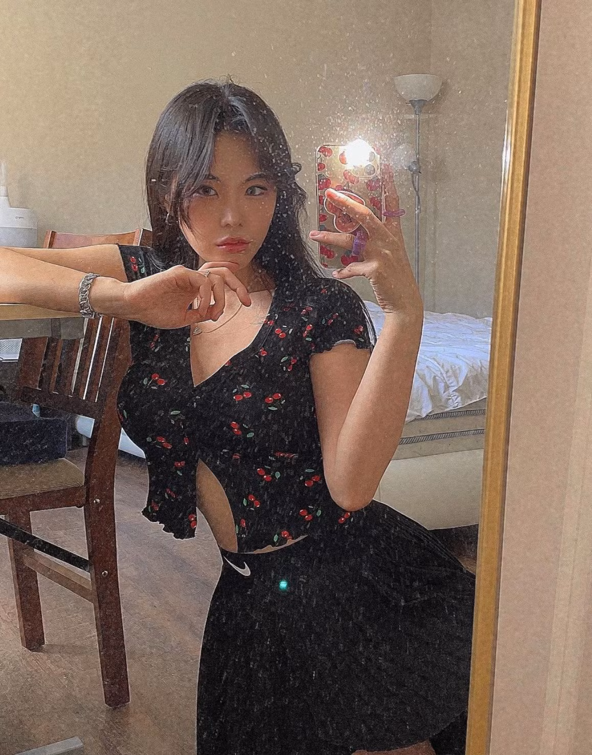 Nhan sắc xinh đẹp, ngọt ngào của hot girl xứ sở kim chi được cư dân mạng đánh giá cao. Ảnh: IGNV