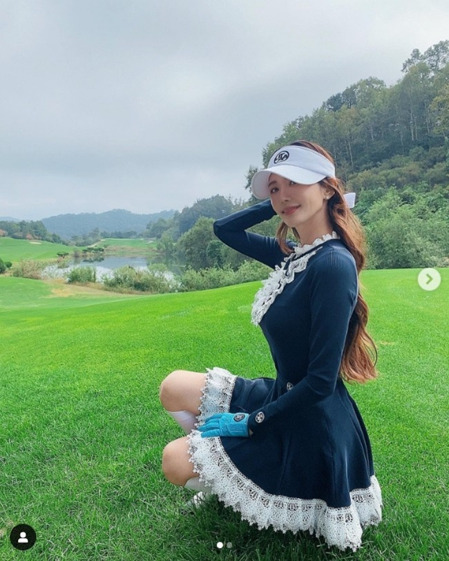 Ngoài vẻ đẹp ngoại hình ấn tượng, nhắc tới Yoo Jin người hâm mộ còn nhắc tới một mỹ nhân có phong cách thời trang quyến rũ.