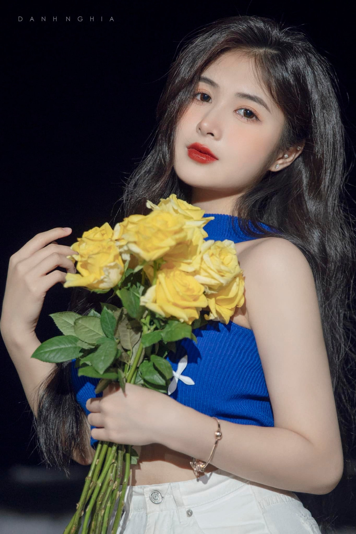 Hot girl Thanh Hóa thường xuyên xuất hiện với hình ảnh phóng khoáng, để lộ vóc dáng nuột nà.