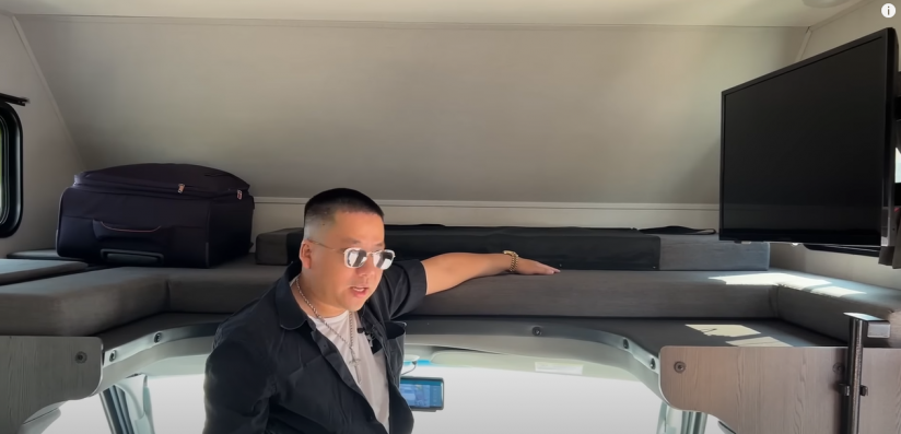 Khoa Pug nhiều lần không ngần ngại chi tiền để được trải nghiệm những điều mới mẻ.