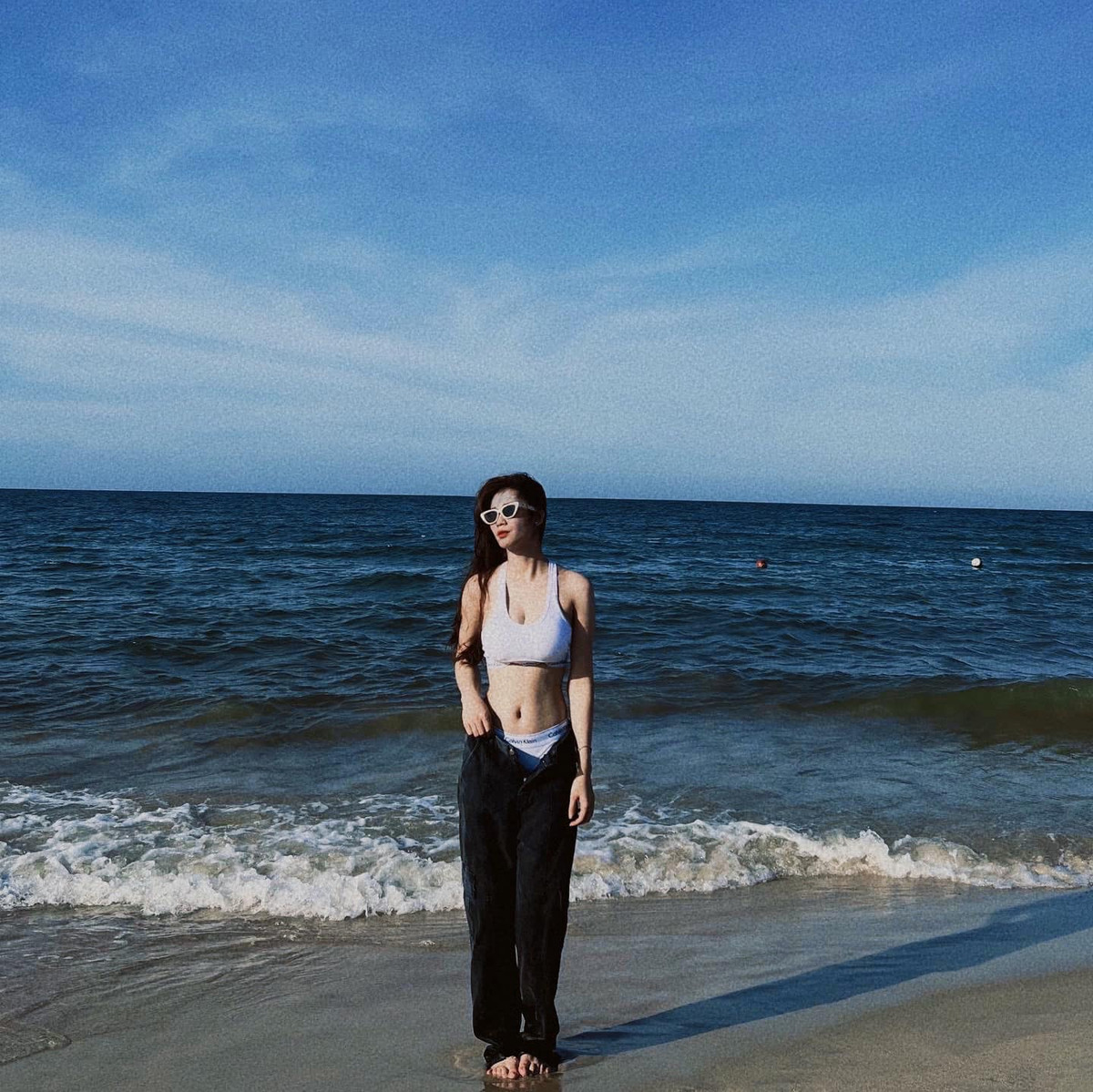 Sau khi đăng tải loạt hình ảnh, Như Tuyền nhanh chóng nhận về vô số lời khen từ người hâm mộ.