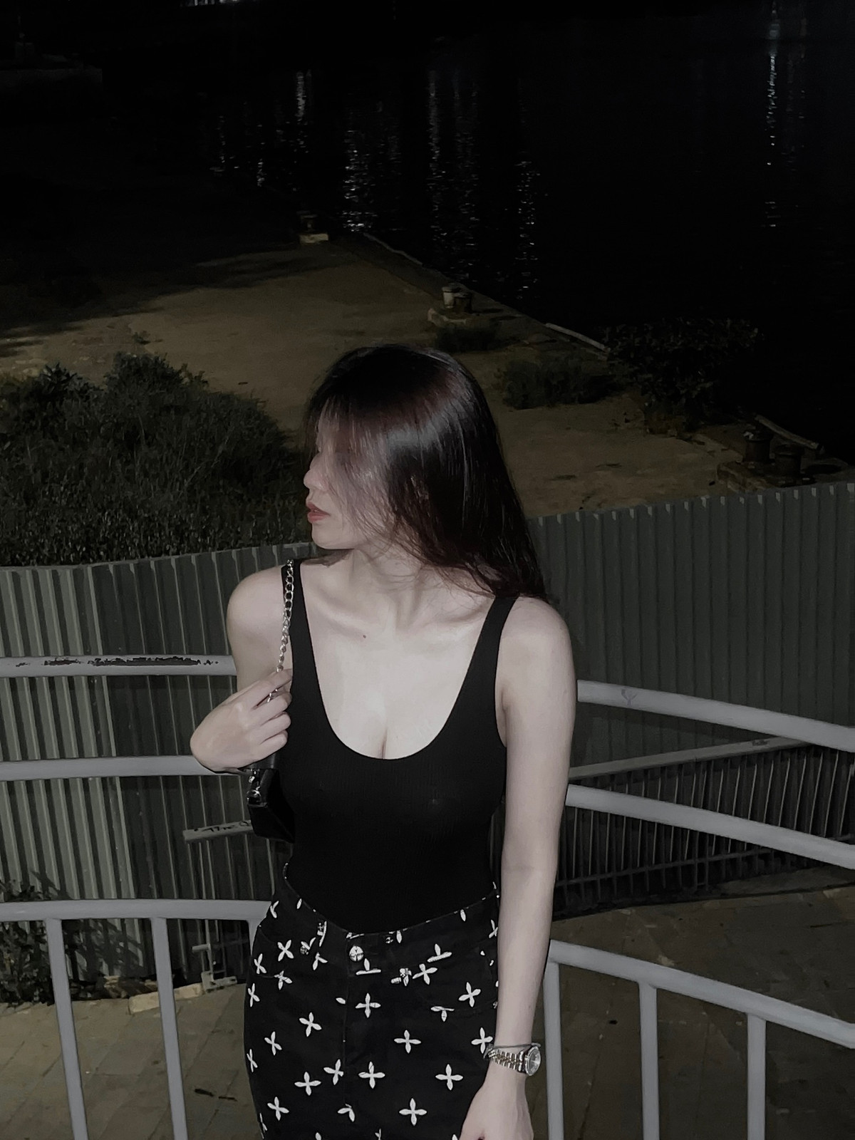 Cô nàng 20 tuổi được người hâm mộ khuyên nên theo đuổi sự nghiệp người mẫu, vì sở hữu nước da trắng như trứng gà bóc và thân hình cực kỳ đẹp.