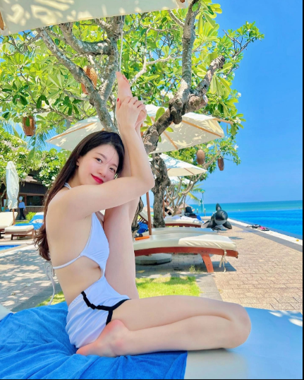 Ngoài vẻ ngoài xinh đẹp, người đẹp còn sở hữu thân hình với số đo ba vòng lý tưởng.