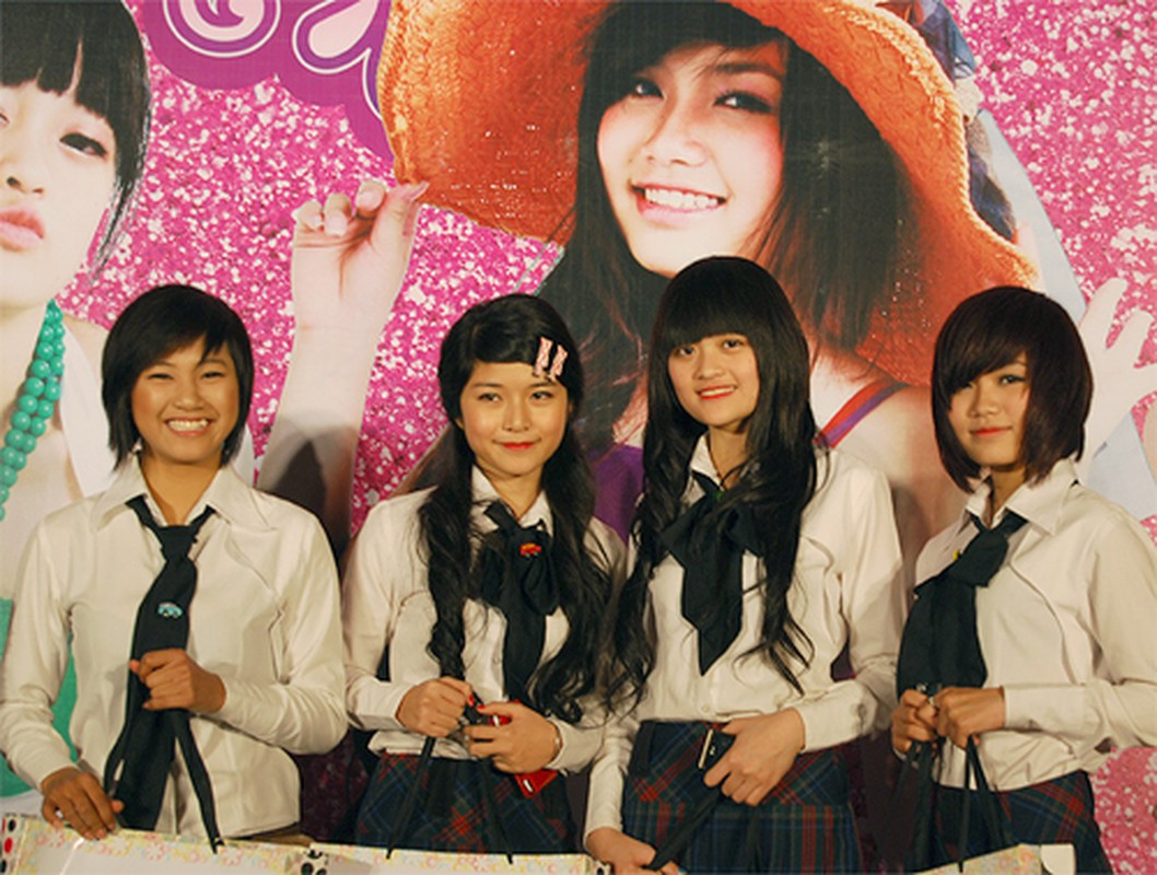 Cách đây hơn chục năm về trước, thế hệ 8x, 9x thời ấy luôn ghiền các phim sitcom tuổi teen, một trong số đó phải kể đến tác phẩm Bộ Tứ 10A8.