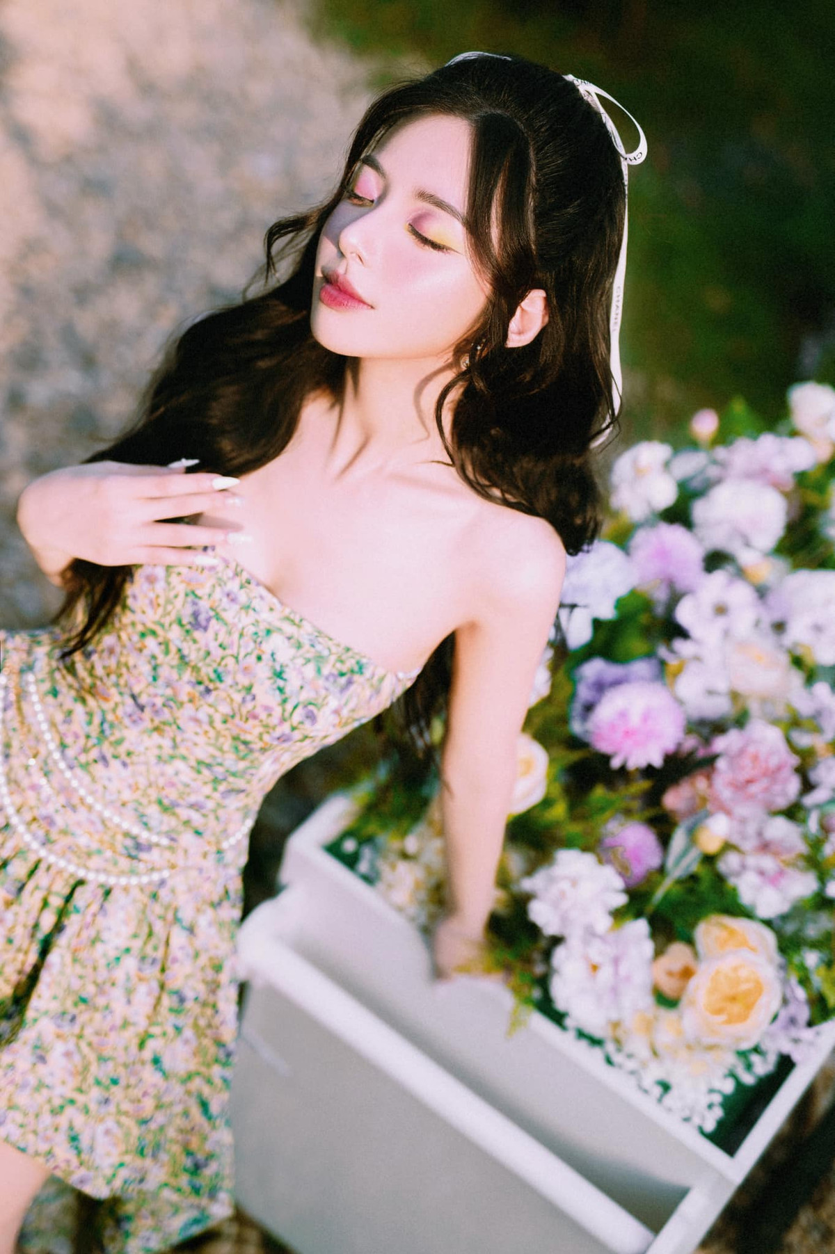 Sở hữu đôi mắt to tròn, gương mặt khả ái, gái xinh Hằng Phan khiến người đối diện có ấn tượng ngay từ ánh nhìn đầu tiên.