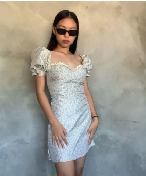 Nhờ có gương mặt giống Jennie một cách "hoàn hảo", Rowena Padua đã nhanh chóng nổi tiếng trên TikTok.