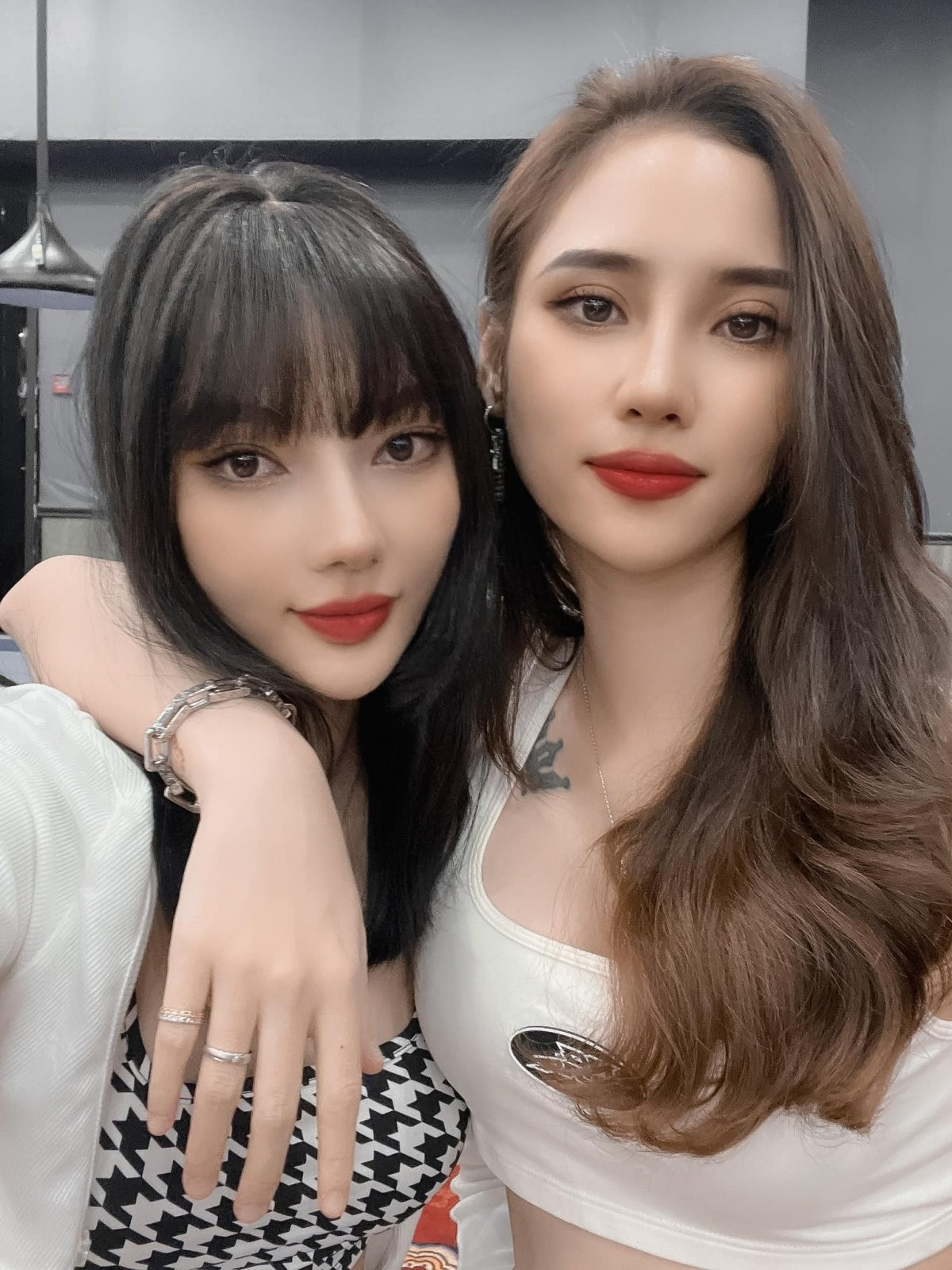 Là một cặp đôi đồng tính có chuyện tình đẹp như ngôn tình nên khi rộ thông tin này cư dân mạng đều nuối tiếc, mong muốn cả hai có thể trở về bên nhau.