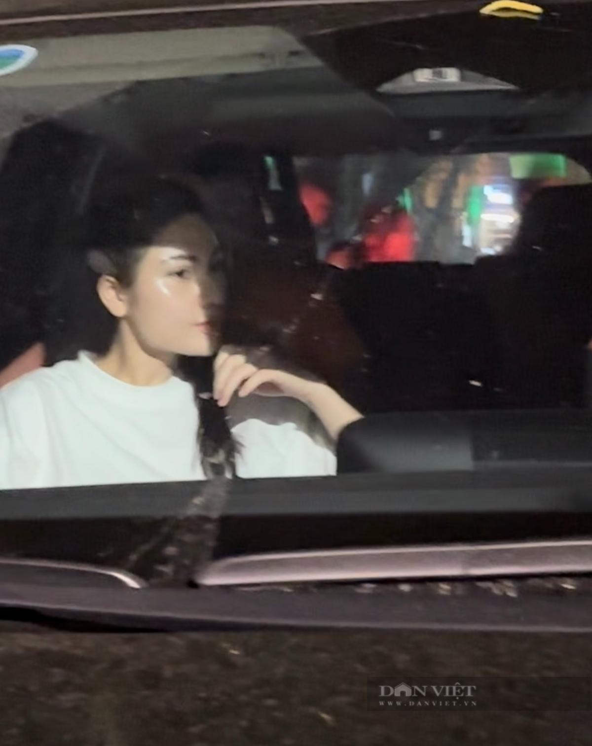 Qua loạt khoảnh khắc này, người hâm mộ ngầm đồn đoán về tin đồn cặp đôi chia tay trước đó là không có thật. Hiện tại, Quang Hải và Chu Thanh Huyền chưa có động thái gì thêm sau loạt lùm xùm vừa qua. Ảnh: Dân Việt