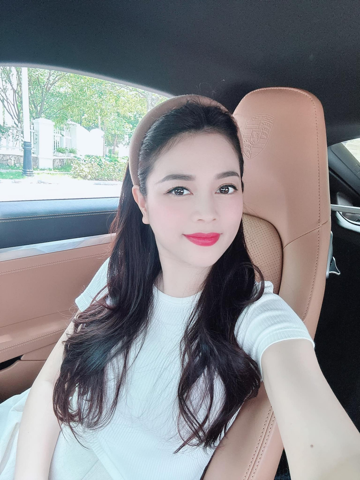 Nhờ kiếm tiền giỏi nên Hằng Túi có thể thỏa mãn tất cả sở thích của bản thân, kiếm được khối tài sản khổng lồ khiến bao người mơ ước.