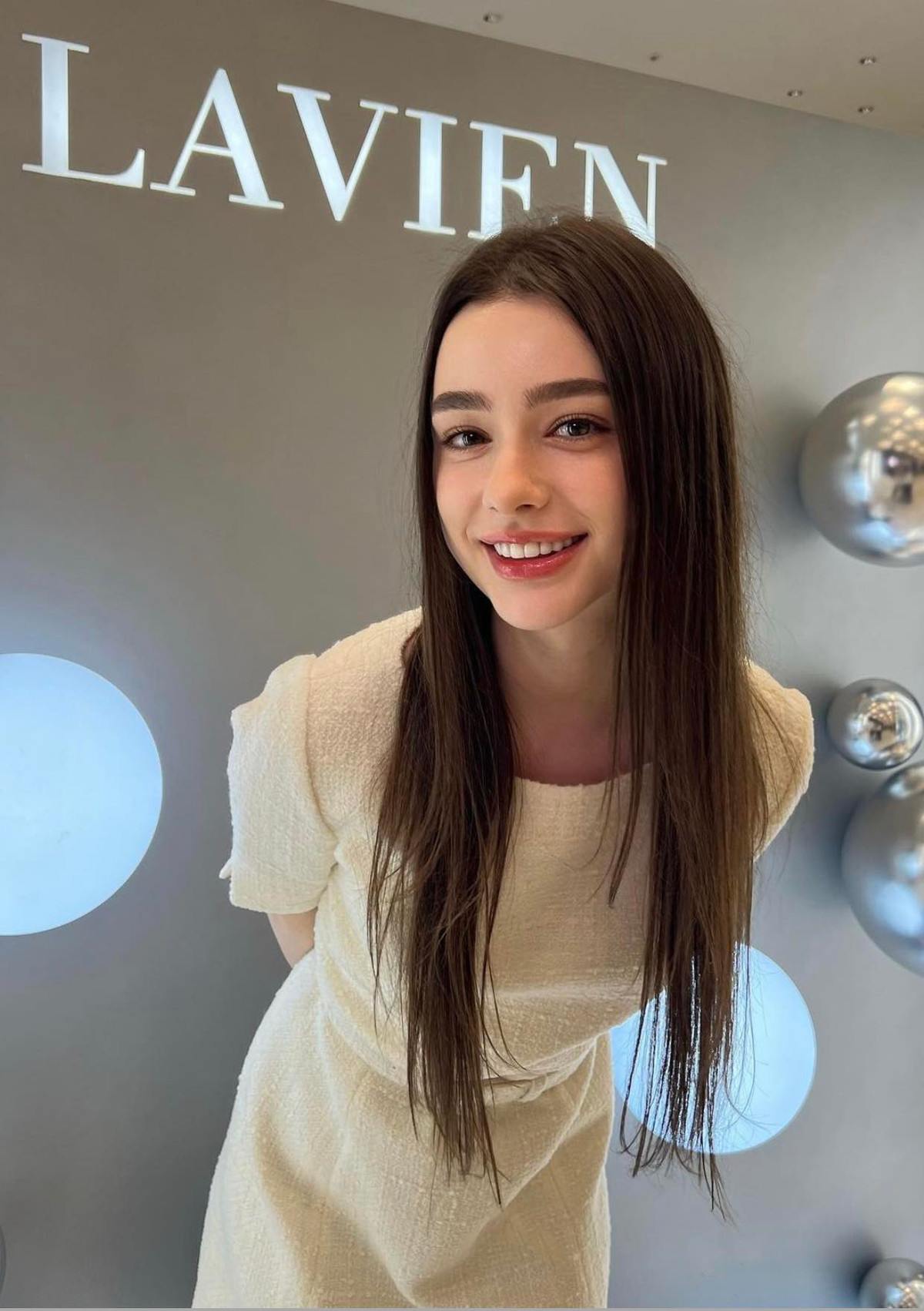 Với vẻ đẹp dung mạo hoàn hảo, gần như không góc chết, Taran được ưu ái đặt cho cô những biệt danh như "thiên thần không góc chết", "búp bê Nga",...