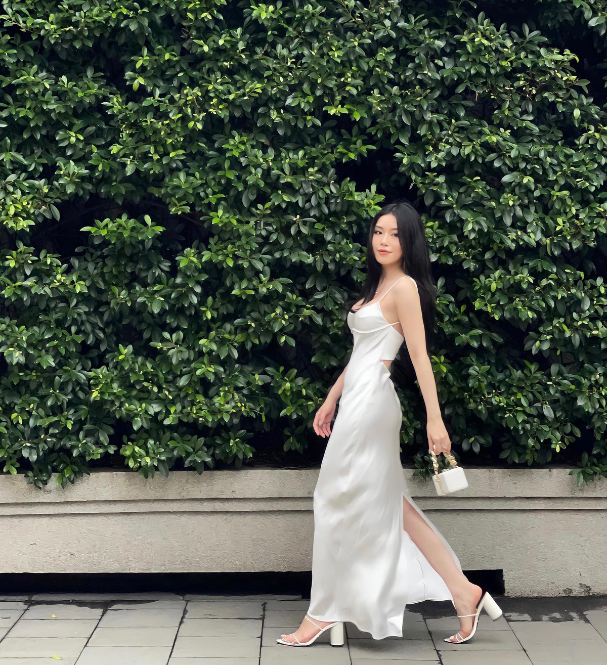 Quỳnh Thi nổi tiếng từ nhiều năm trước đây, bắt đầu từ mạng xã hội Instagram. Nhan sắc cô nàng ngày một "lên hương".