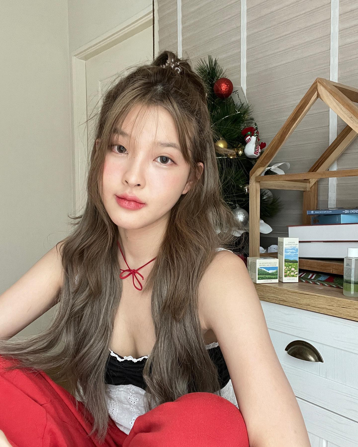 Gái xinh này cực kỳ đa tài khi có nghề tay trái là streamer và còn tham gia diễn xuất.