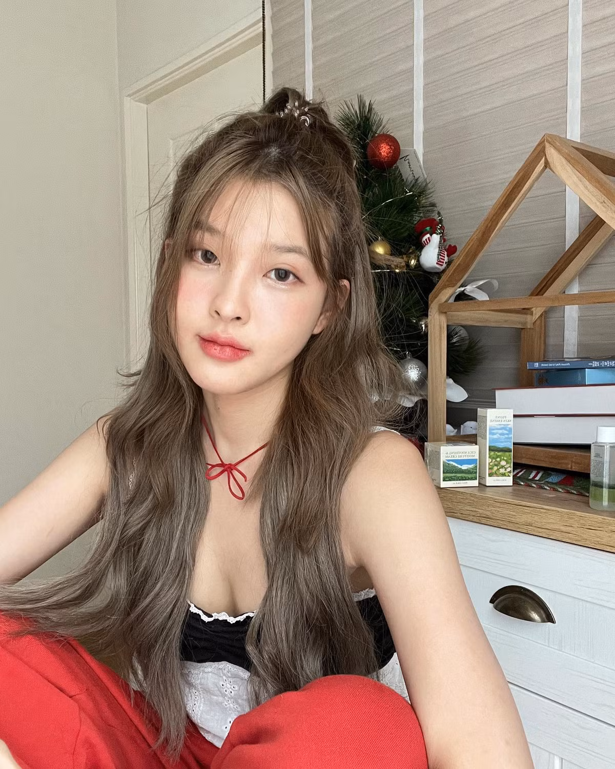 Gái xinh này cực kỳ đa tài khi có nghề tay trái là streamer và còn tham gia diễn xuất.