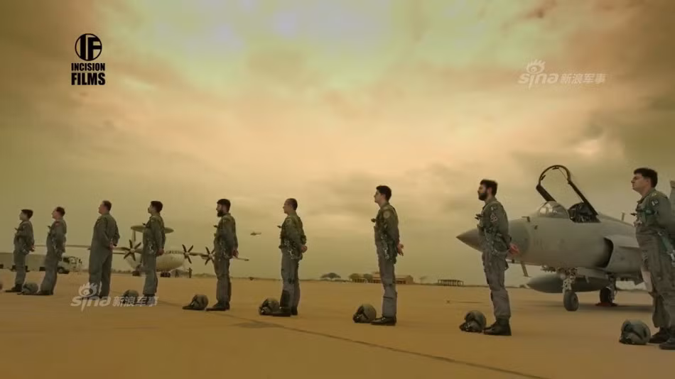 Lực lượng Không quân Pakistan sử dụng nhiều trang thiết bị của nước ngoài bao gồm các máy bay chiến đấu của Mỹ, Trung Quốc, Pháp và Liên Xô cũ đều có mặt trong biên chế của lực lượng này. Nguồn ảnh: Sina.